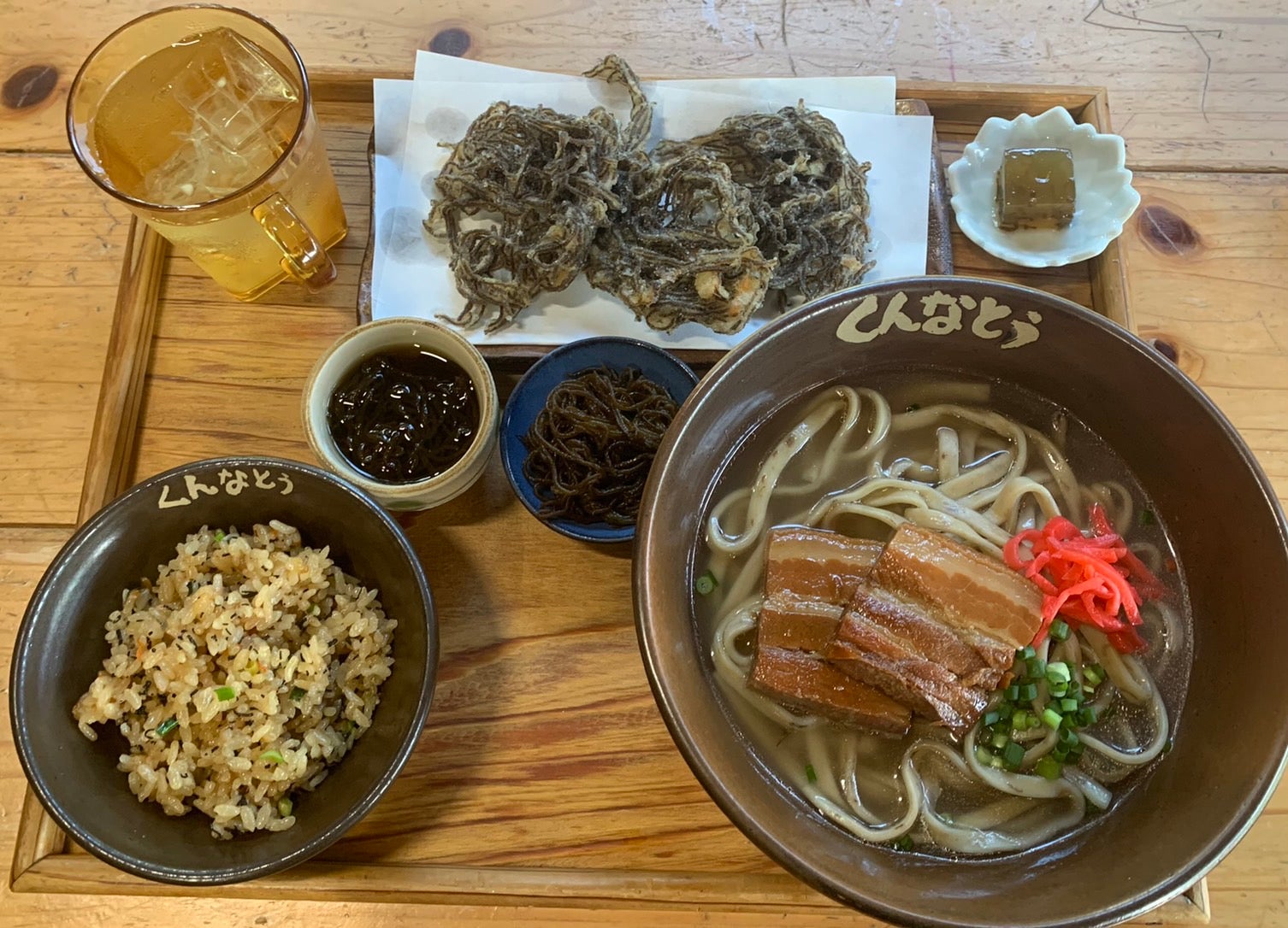 もずくそばの店くんなとぅの雰囲気